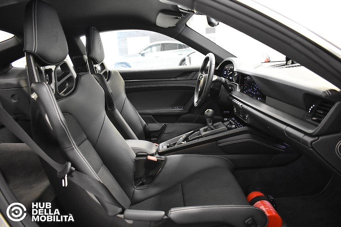 PORSCHE 911 GT3 Touring